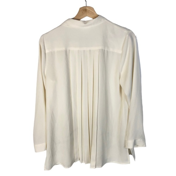 J. Jill Petite Off White Crepe Long Sleeve Button Down SP - Picture 2 of 4